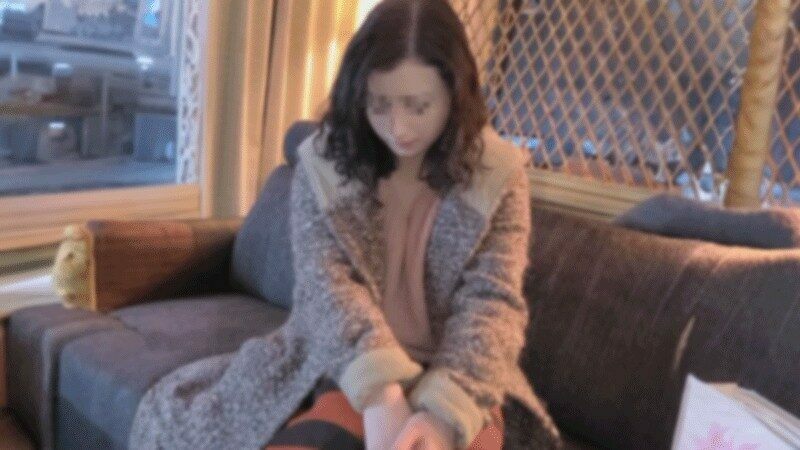 FC2-PPV-4447918 – [Personal] A French language instructor wife who lives with her Japanese husband.  – Without knowing that she had been betrayed, on her way home from work, she made her sign a contract to assume the debt, and as a Japanese-style security