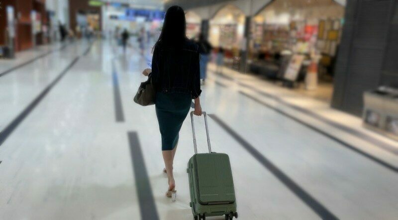 FC2-PPV-2922364 – SSS class beauty CA's 2nd advent!  – [Long-awaited complete appearance] Unauthorized raw vaginal cum shot without learning while being rebelled!  – From the beautiful face to the bukkake facial, the uniform was a real CA. – EP 1