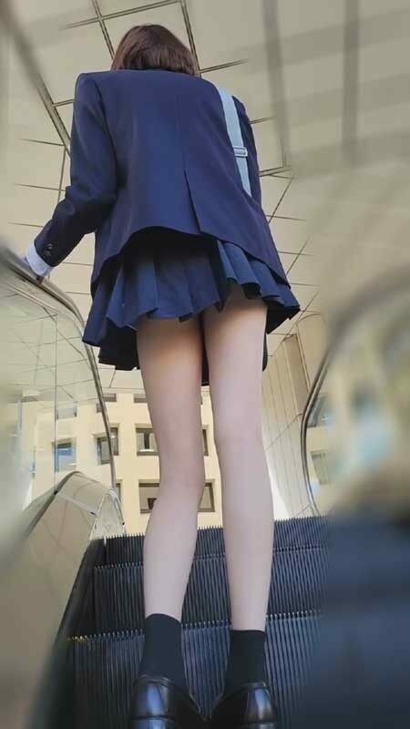 FC2-PPV-3382006 – [Appearance] Creampie after outdoor exposure of an actress with outstanding style – EP 2