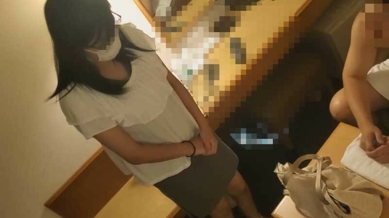 FC2-PPV-3075036 – * Privilege 1: Until the 26th * [Individual] Busty wife with plain glasses.  – She finds her on the site and has her body devoured while being terrified, her long hair and swaying big boobs make her heart flutter.  – Thank you for your c