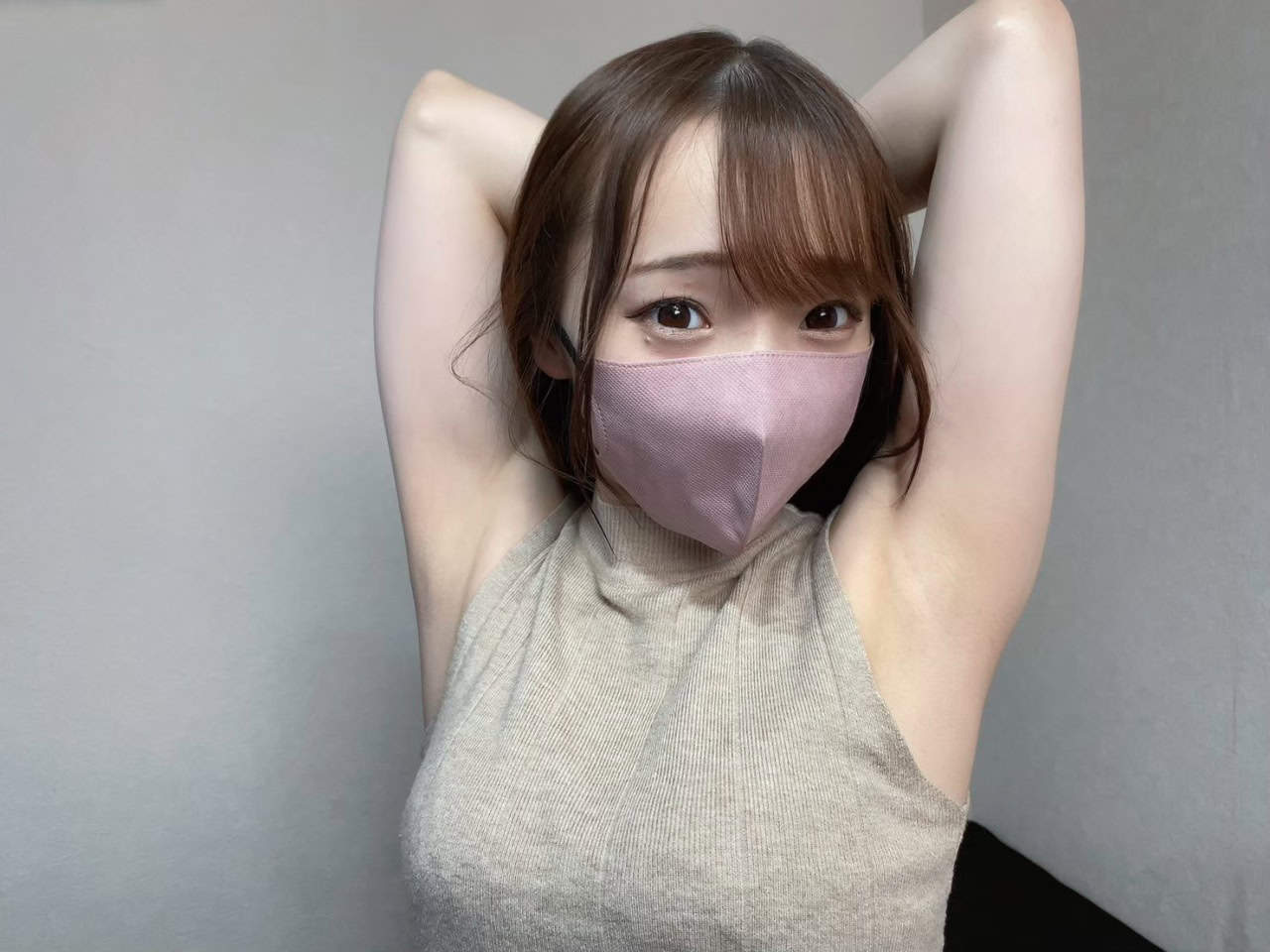 FC2PPV 4618535 A slender beauty JD who is always in heat! A massive squirt with a self-piston that is so intense! [Rina (23)]