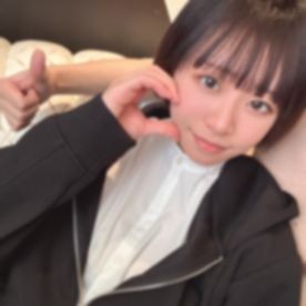 FC2PPV 4671131 Hame tide! Massive squirting! Big clit♡ Innocent Momo-chan. Deep throat blowjob after service, instincts exposed, begging for sex.