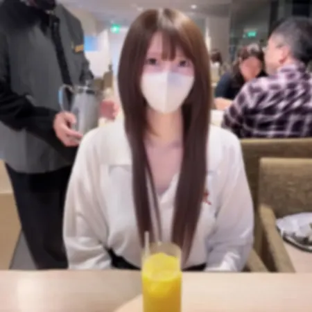 FC2PPV 4926190 初撮り、パチンコで貯金を溶かした貧乏娘、敏感な柔らかバストに中出しされる