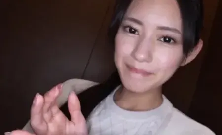 FC2PPV 4933213 アイドル顔負けのスレンダー美女との生々しい避妊なし中出し本気セックスの極秘映像『八掛〇み』