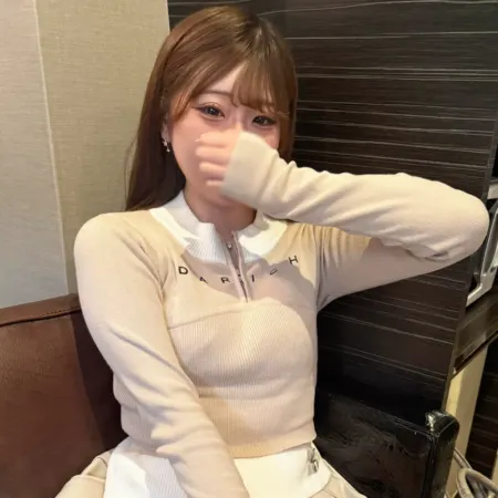 FC2PPV 4938540 夜はキャバ嬢のミッション系女子大生を初撮り、激しい中出しをおねだり