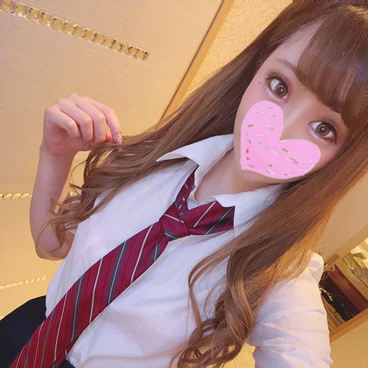 FC2PPV 4940387 Steamy Raw Sex with 18-Year-Old S-Class Devilish Massage Girl Misa-chan, Creampie Included