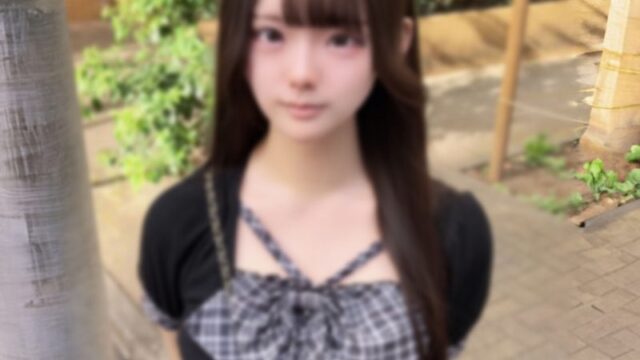 FC2PPV 4975046 Unmatched Masterpiece: Cocky 18-Year-Old Fresh Concept Cafe Girl with Insane Cleavage Takes a Creampie