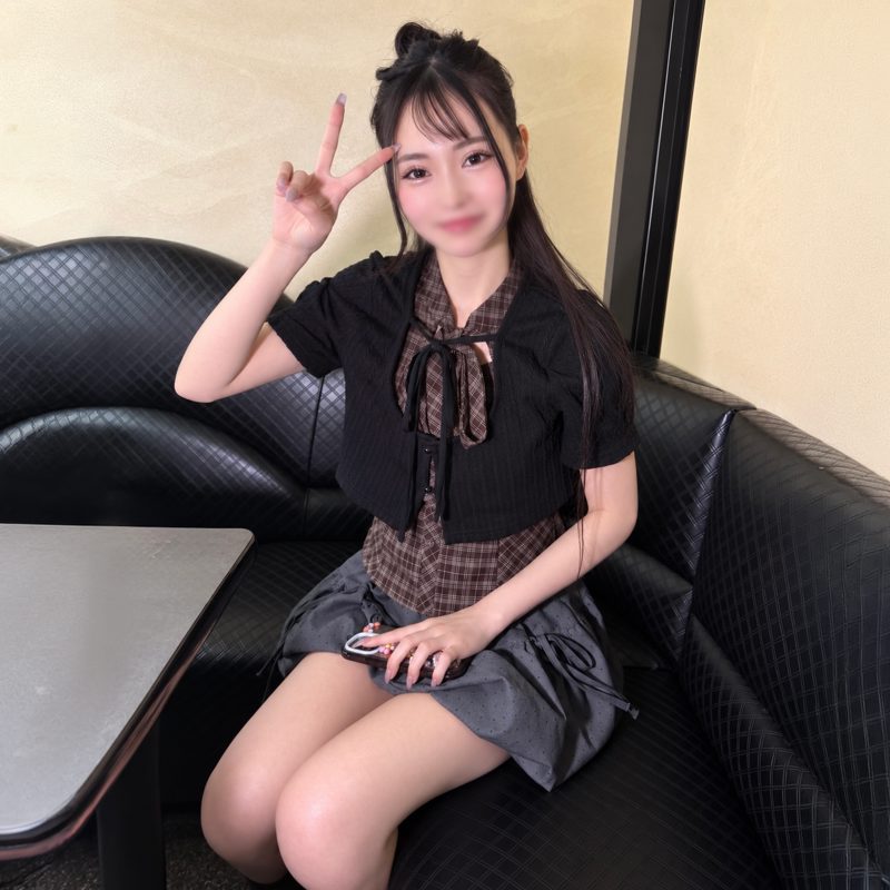 FC2PPV 4979551 A Prim and Proper Graduating Senior Bares Her Slender Body for 7 Days Only
